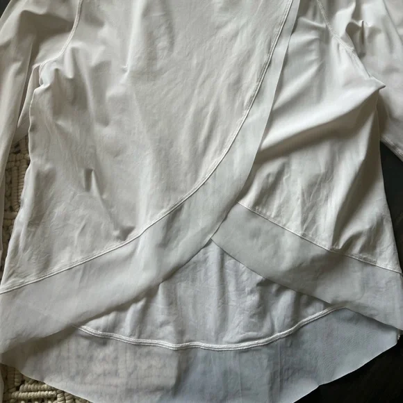 LULULEMON Quick Pace Long Sleeve White Size 8 EUC - Picture 10 of 16